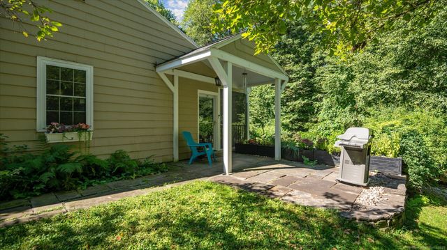 77 Blue Ridge Drive, Simsbury, CT 06070