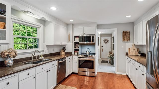 77 Blue Ridge Drive, Simsbury, CT 06070
