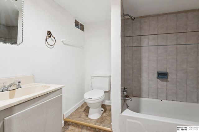 6148 Spencer Street, Omaha, NE 68104