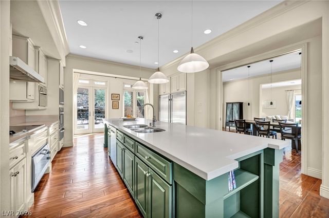 7 Costa Del Sol Court, Henderson, NV 89011