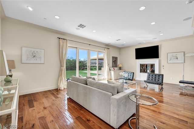 7 Costa Del Sol Court, Henderson, NV 89011