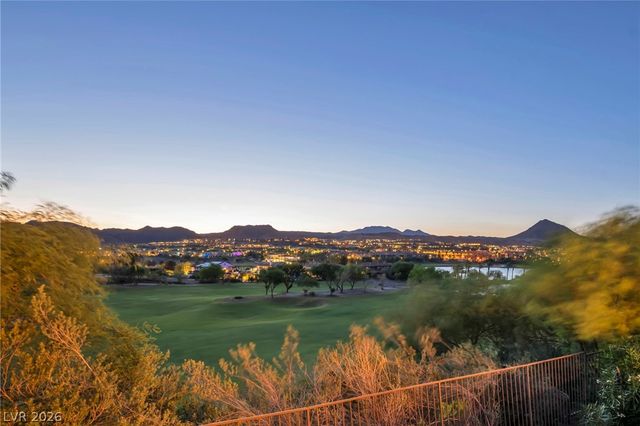 7 Costa Del Sol Court, Henderson, NV 89011