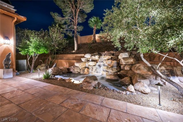 7 Costa Del Sol Court, Henderson, NV 89011