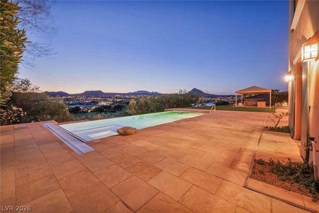 7 Costa Del Sol Court, Henderson, NV 89011
