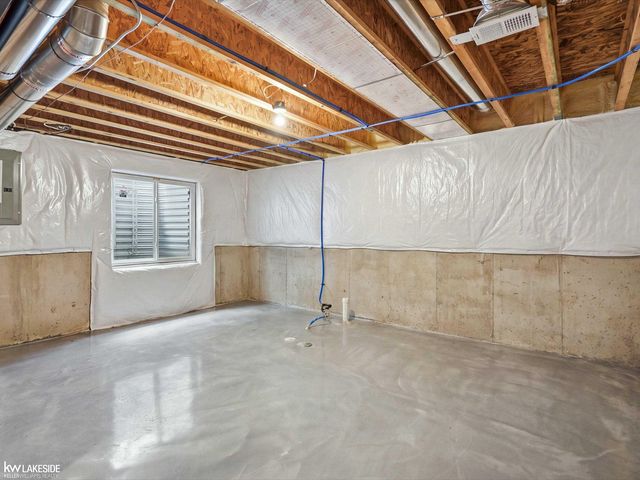 58235 Pembrooke Ave Avenue, New Haven, MI 48048