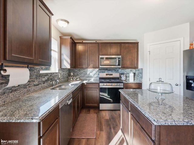 58235 Pembrooke Ave Avenue, New Haven, MI 48048