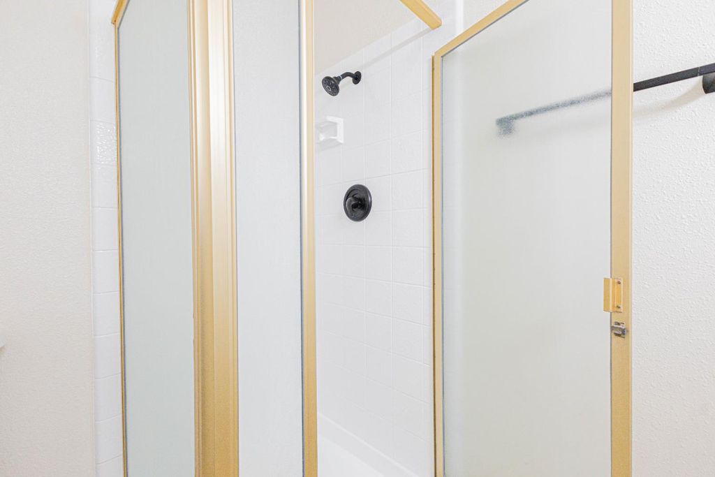 Image 12 of property listing at 4914 N Sequoia Drive # 101, Fresno, CA 93705