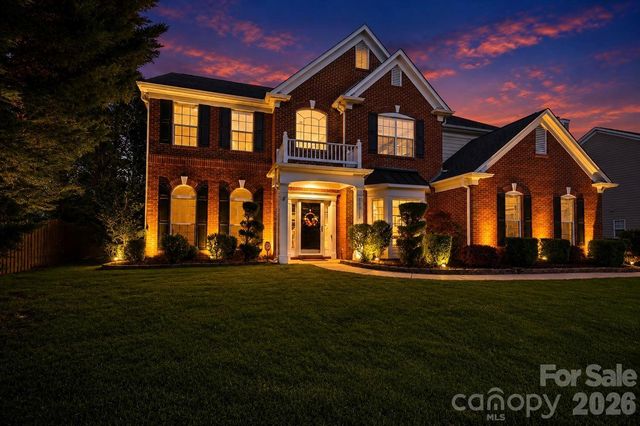 10913 Knight Castle Drive, Charlotte, NC 28277