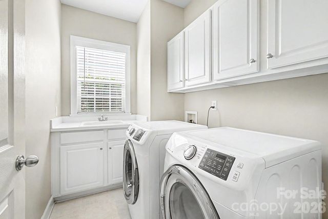 10913 Knight Castle Drive, Charlotte, NC 28277