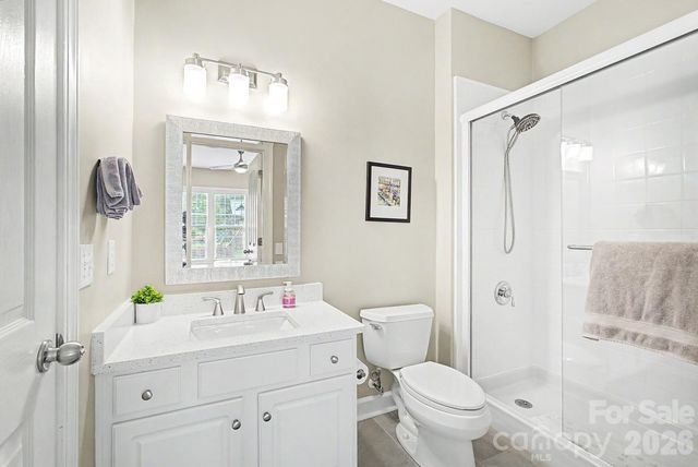 10913 Knight Castle Drive, Charlotte, NC 28277