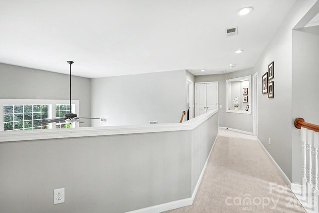 10913 Knight Castle Drive, Charlotte, NC 28277