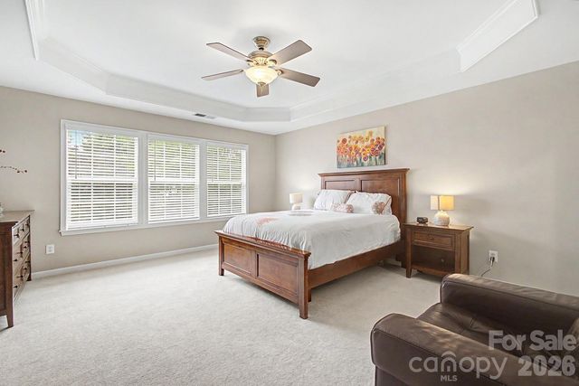 10913 Knight Castle Drive, Charlotte, NC 28277