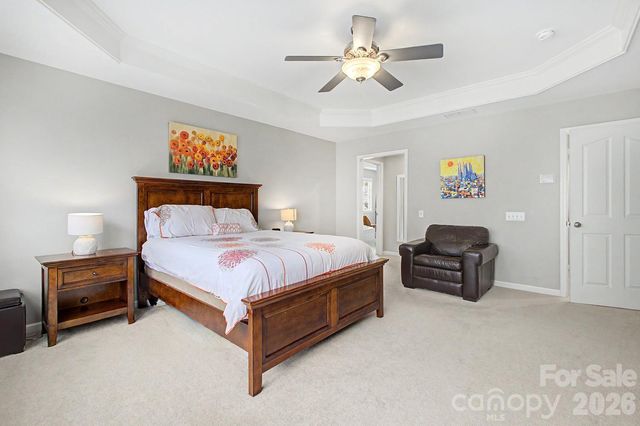 10913 Knight Castle Drive, Charlotte, NC 28277