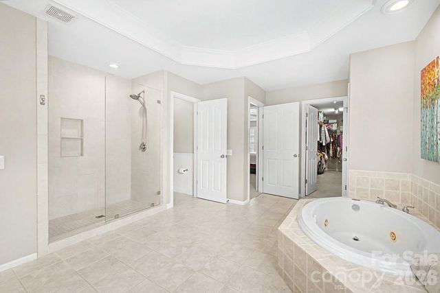 10913 Knight Castle Drive, Charlotte, NC 28277