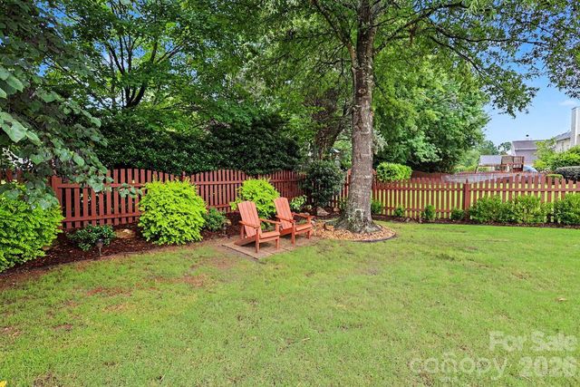 10913 Knight Castle Drive, Charlotte, NC 28277