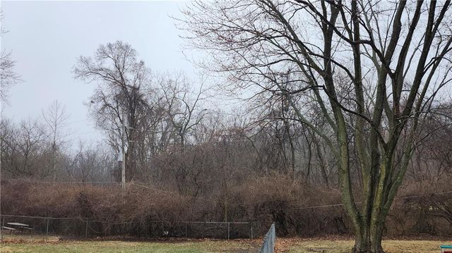 3555 Tudor Drive, Leavenworth, KS 66048