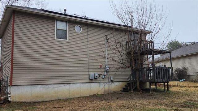 3555 Tudor Drive, Leavenworth, KS 66048