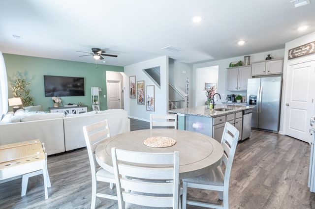 2280 Blackthorn Dr., Conway, SC 29526