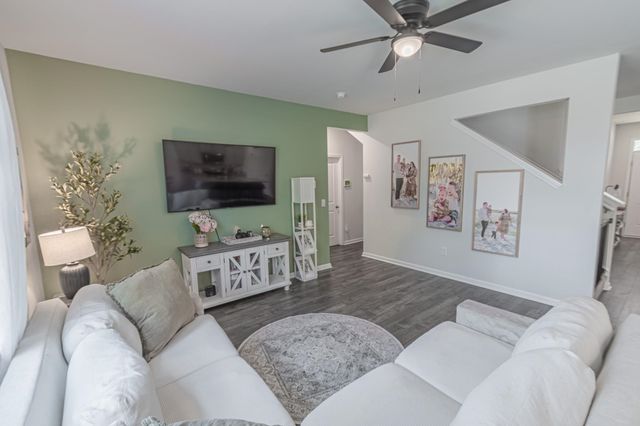 2280 Blackthorn Dr., Conway, SC 29526