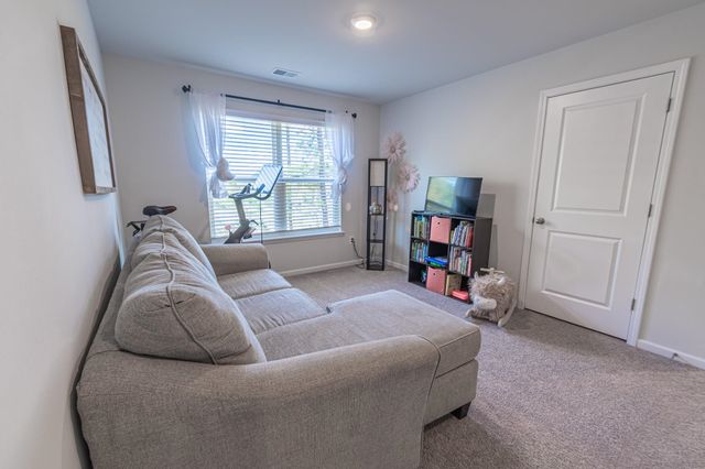 2280 Blackthorn Dr., Conway, SC 29526