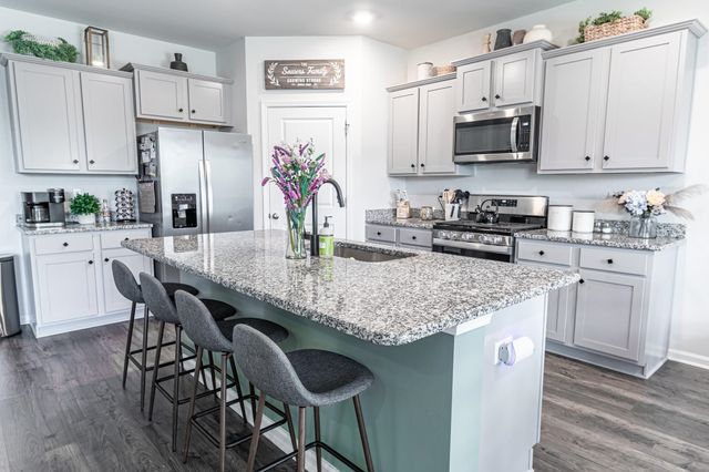 2280 Blackthorn Dr., Conway, SC 29526