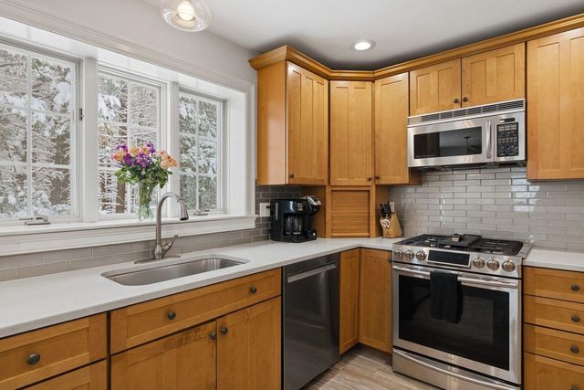 1 Pheasant Lane, Portsmouth, NH 03801