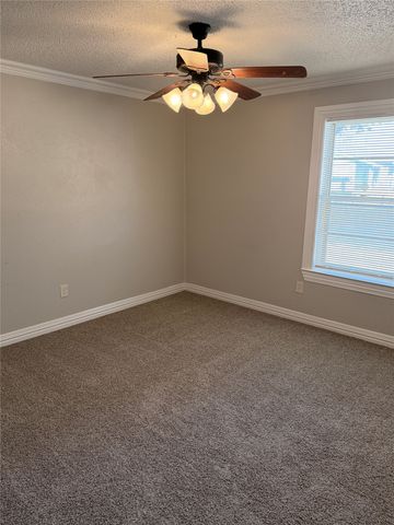 200 Pebblebrook Street, Arlington, TX 76014