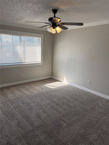 200 Pebblebrook Street, Arlington, TX 76014