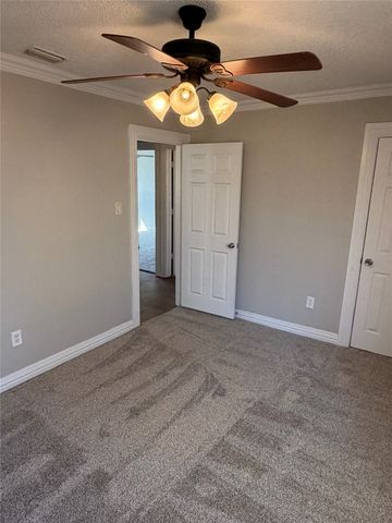 200 Pebblebrook Street, Arlington, TX 76014