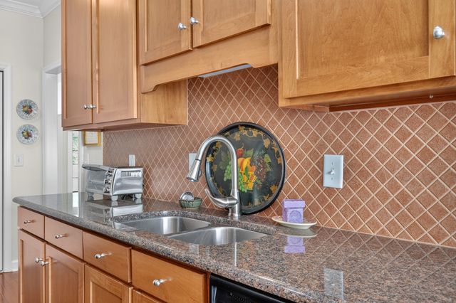 6 Ingram Ct, Lebanon, TN 37087