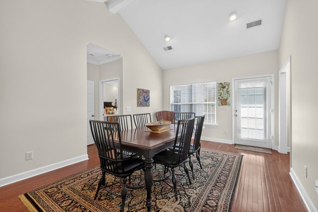 6 Ingram Ct, Lebanon, TN 37087