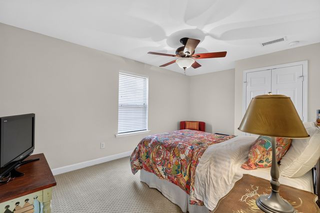 6 Ingram Ct, Lebanon, TN 37087