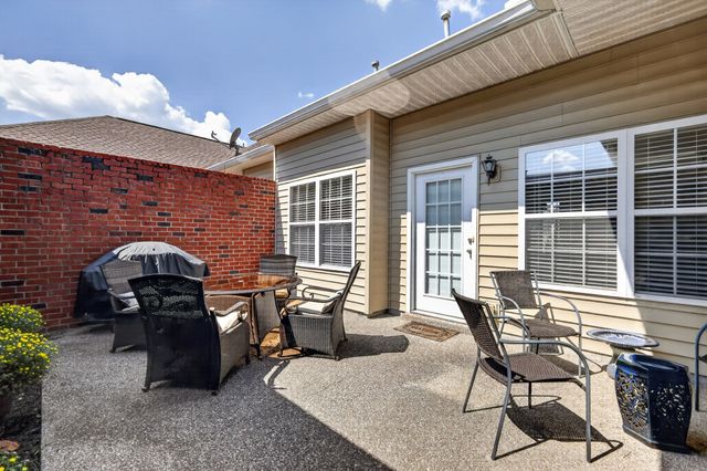 6 Ingram Ct, Lebanon, TN 37087