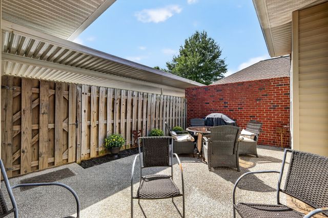 6 Ingram Ct, Lebanon, TN 37087