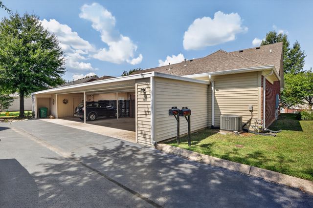 6 Ingram Ct, Lebanon, TN 37087