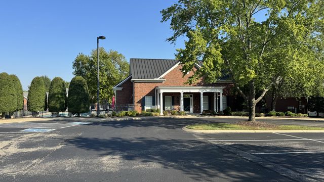 6 Ingram Ct, Lebanon, TN 37087