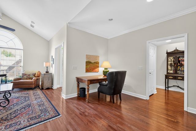 6 Ingram Ct, Lebanon, TN 37087