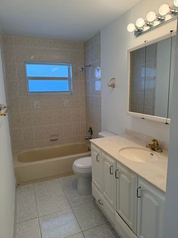 5780 W Fernley Dr W 103, West Palm Beach, FL 33415