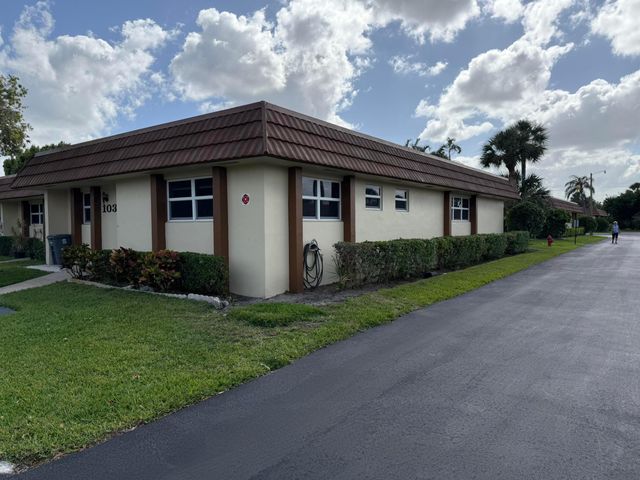 5780 W Fernley Dr W 103, West Palm Beach, FL 33415