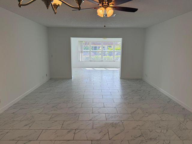 5780 W Fernley Dr W 103, West Palm Beach, FL 33415