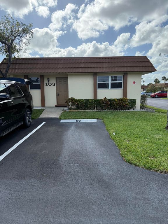 5780 W Fernley Dr W 103, West Palm Beach, FL 33415
