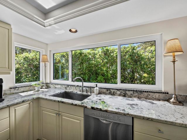 3466 WINDING OAKS DRIVE 35, Longboat Key, FL 34228