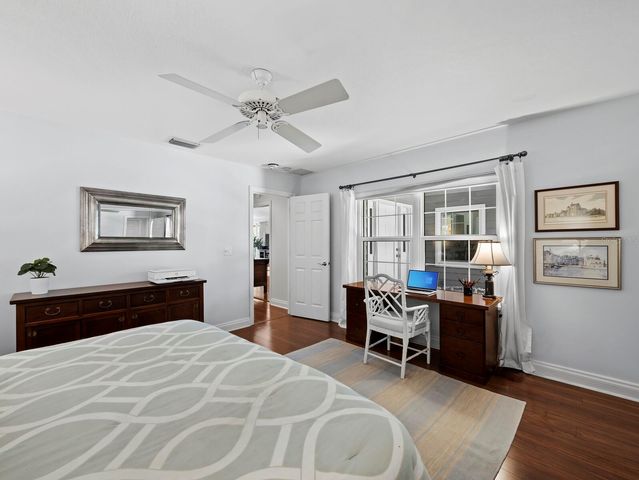 3466 WINDING OAKS DRIVE 35, Longboat Key, FL 34228