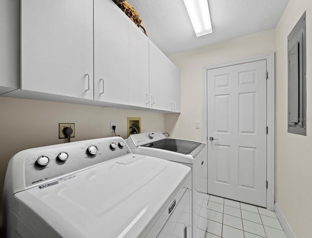 3466 WINDING OAKS DRIVE 35, Longboat Key, FL 34228