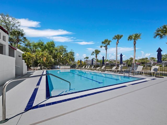 3466 WINDING OAKS DRIVE 35, Longboat Key, FL 34228