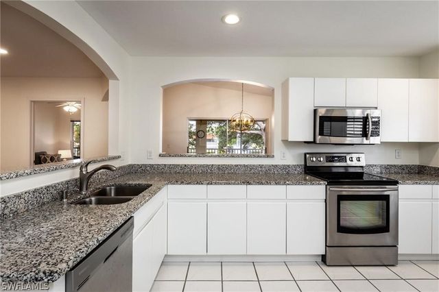 100 Diamond CIR 108, Naples, FL 34110