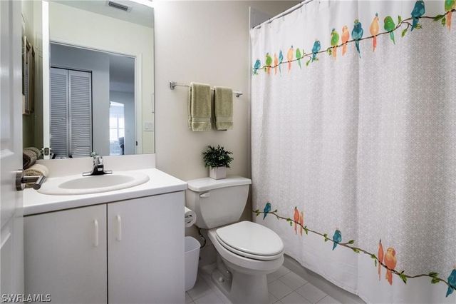 100 Diamond CIR 108, Naples, FL 34110