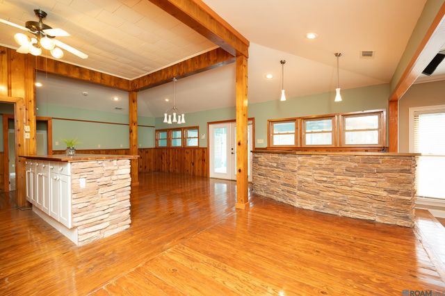 14600 Louise St, Port Vincent, LA 70726