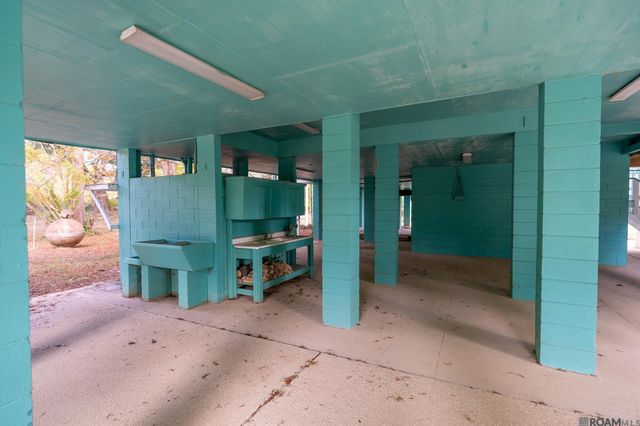 14600 Louise St, Port Vincent, LA 70726
