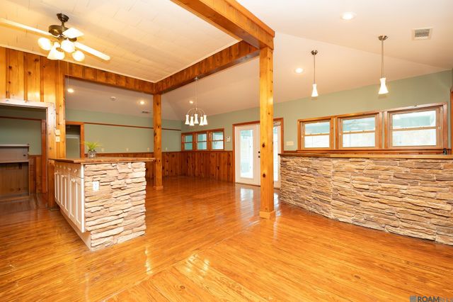 14600 Louise St, Port Vincent, LA 70726